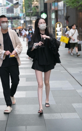 竹竿腿小姐姐 [17P]